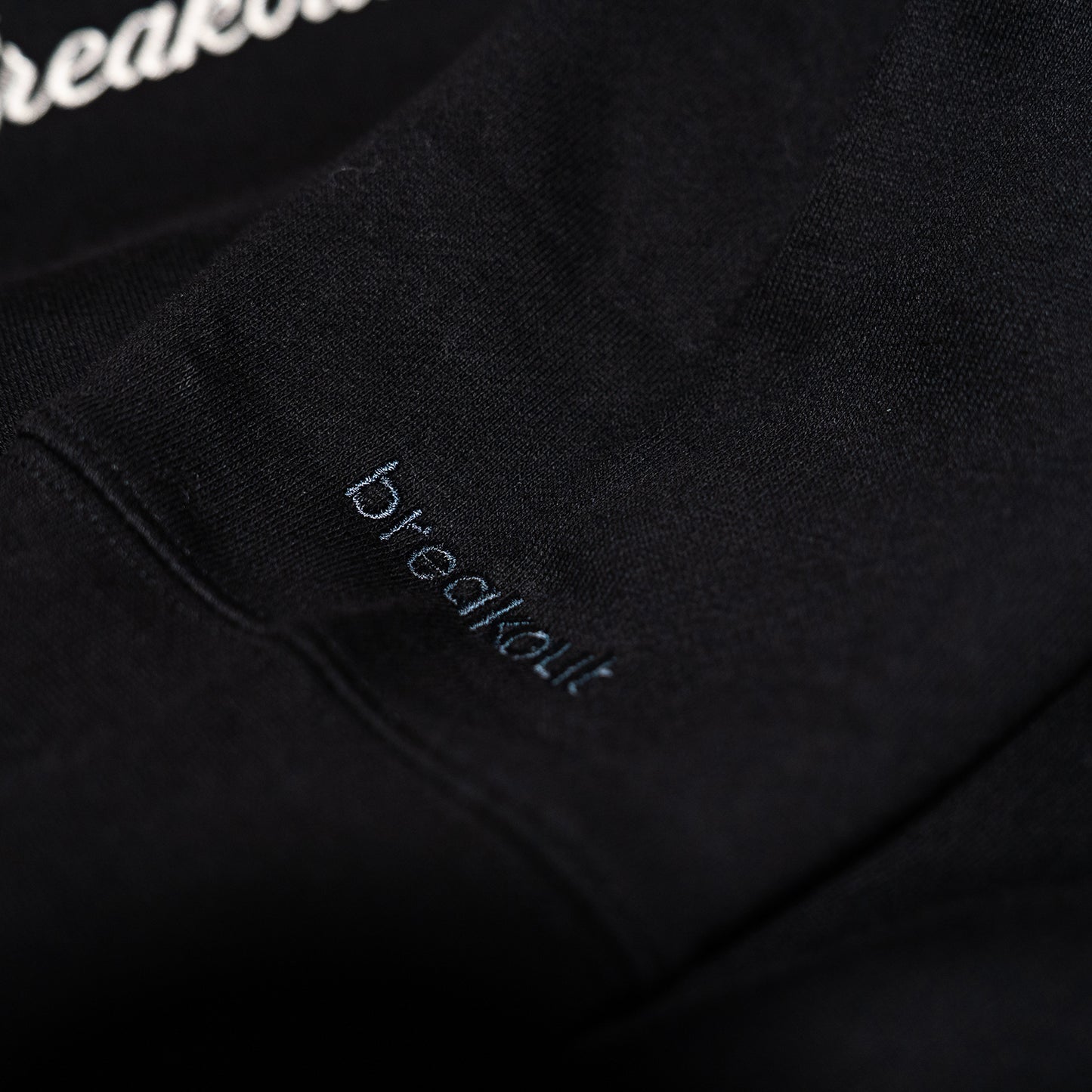 EMBROIDERED CREWNECK - BLACK