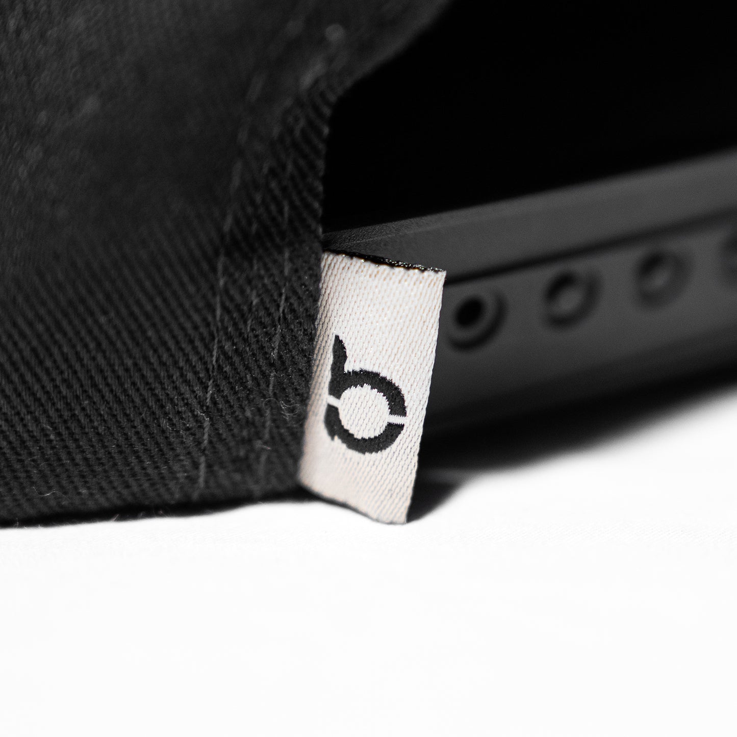 BREAKOUT HAT - BLACK